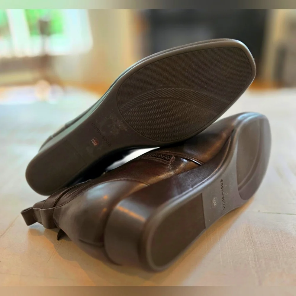 EASY SPIRIT Dark Brown Leather Ankle Booties with Low Wedge Heel, 9.5M, New